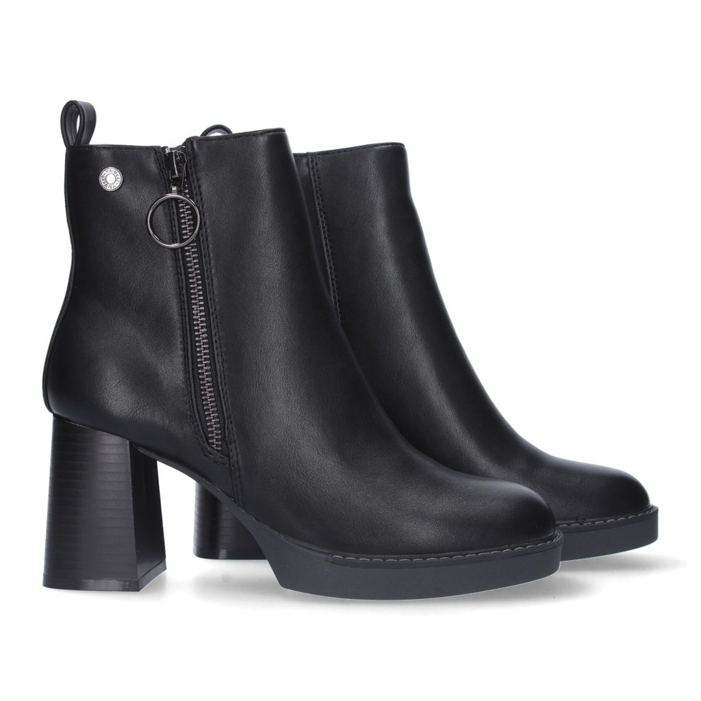 VR3-561-Black