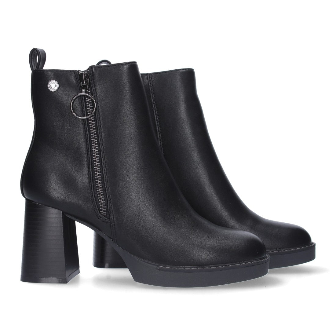 VR3-561-Black