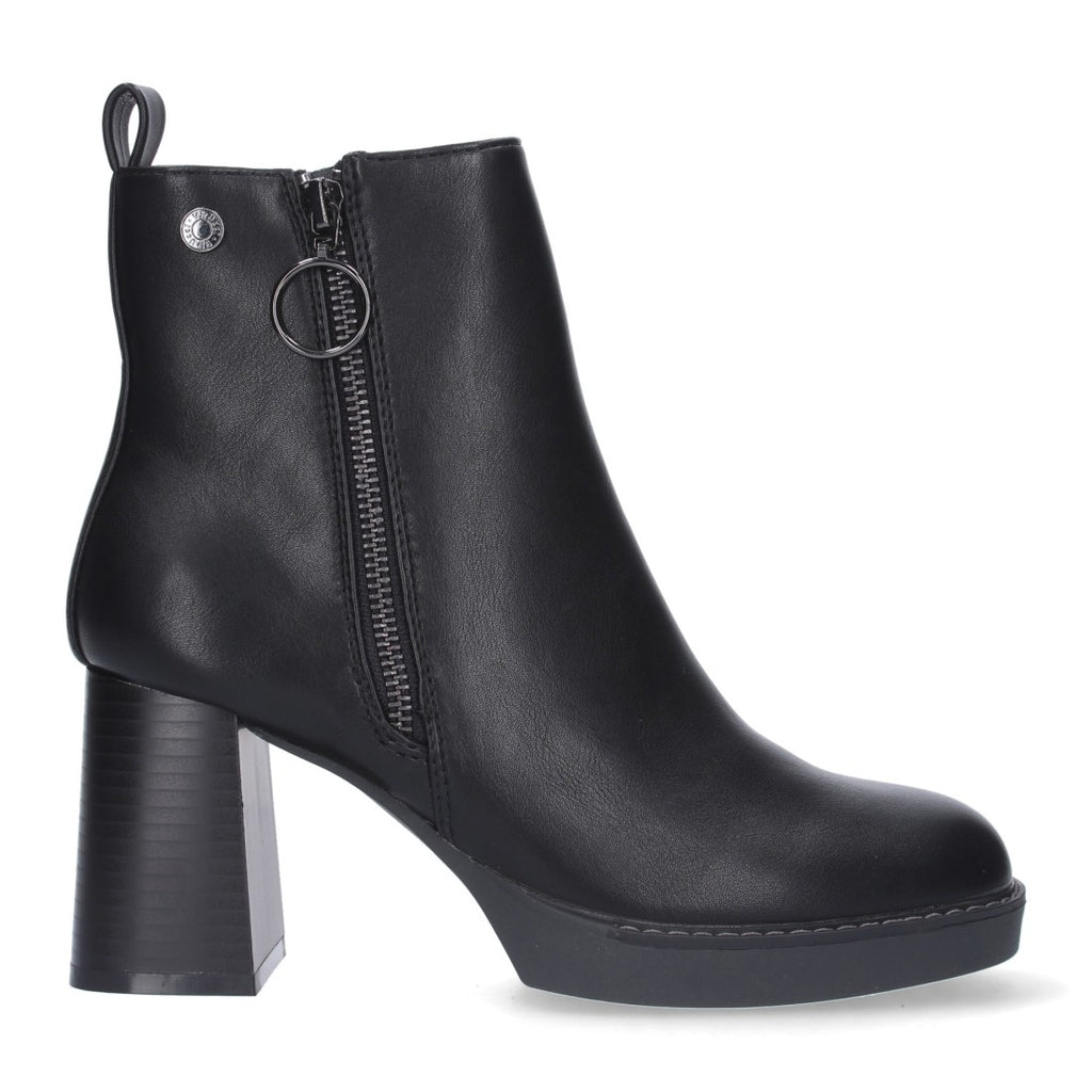 VR3-561-Black