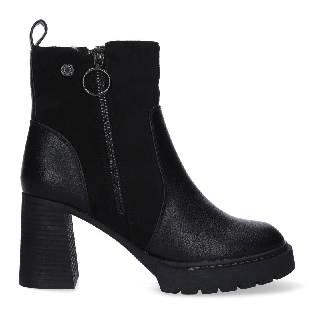 VR3-557-Black