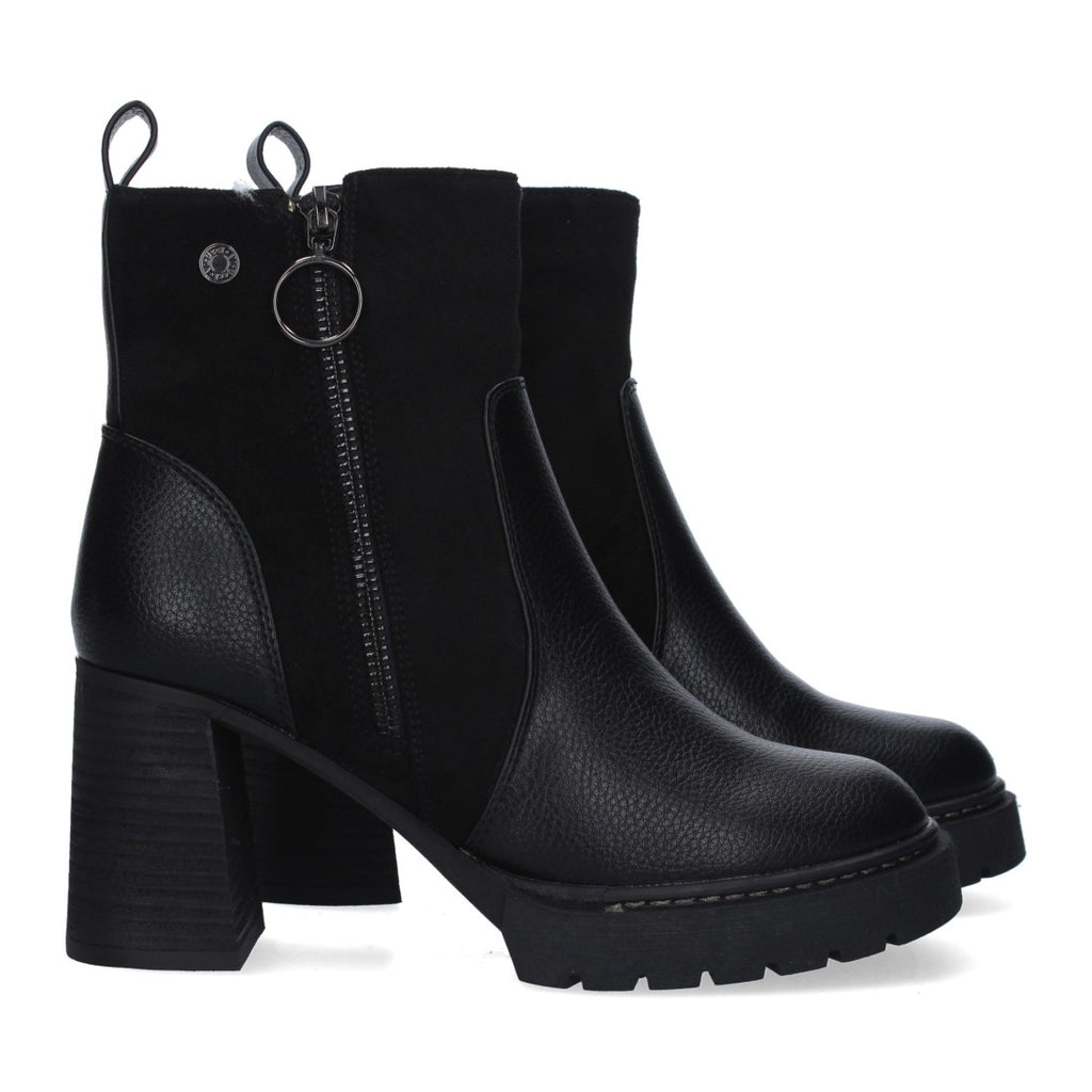 VR3-557-Black