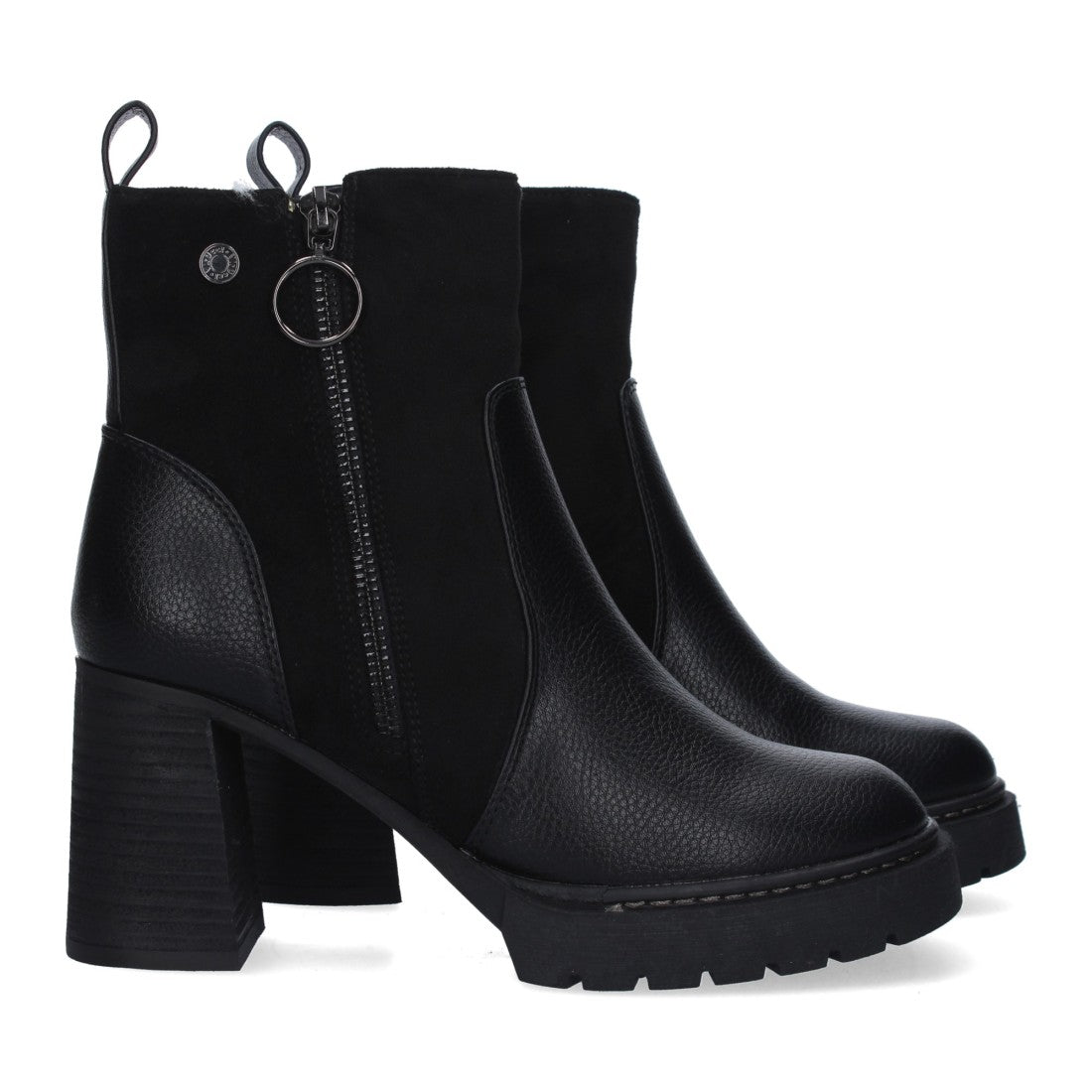 VR3-557-Black