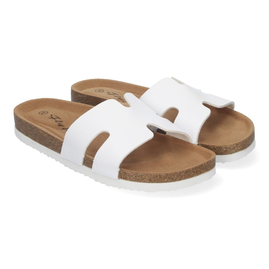 M-235-White