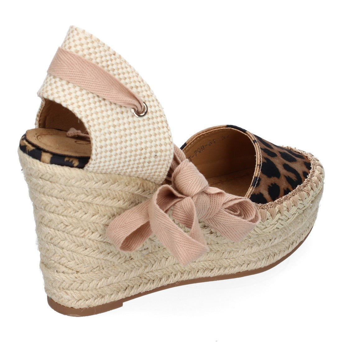 7Q9-Leopard