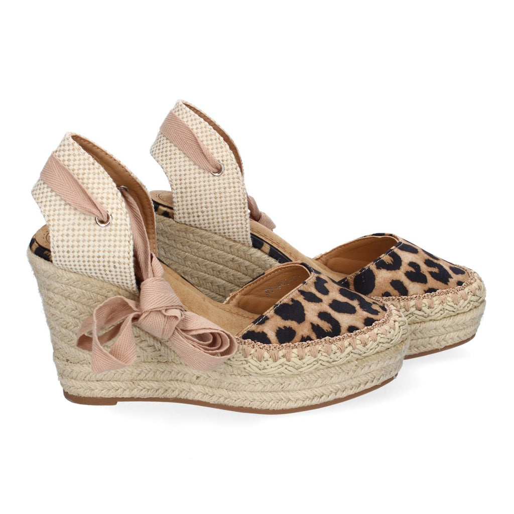 7Q9-Leopard