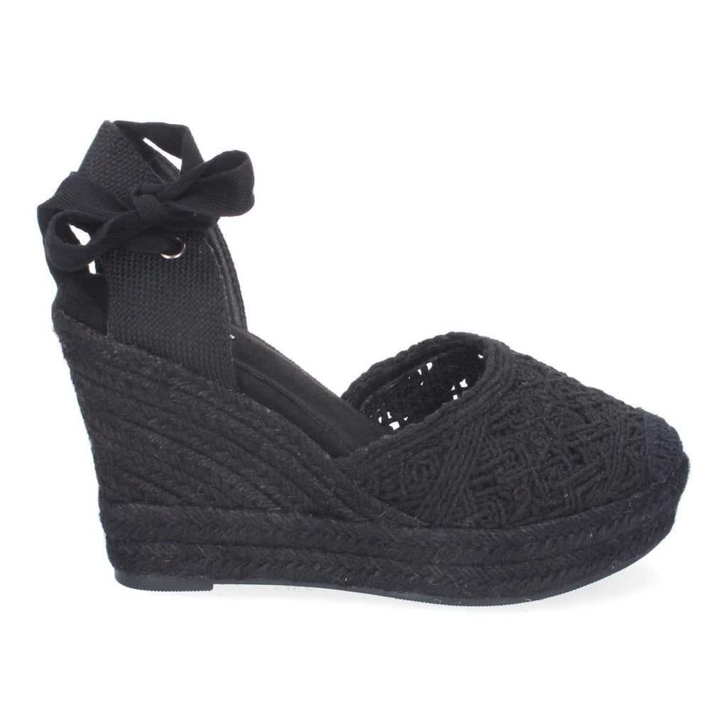 TF1017-Black