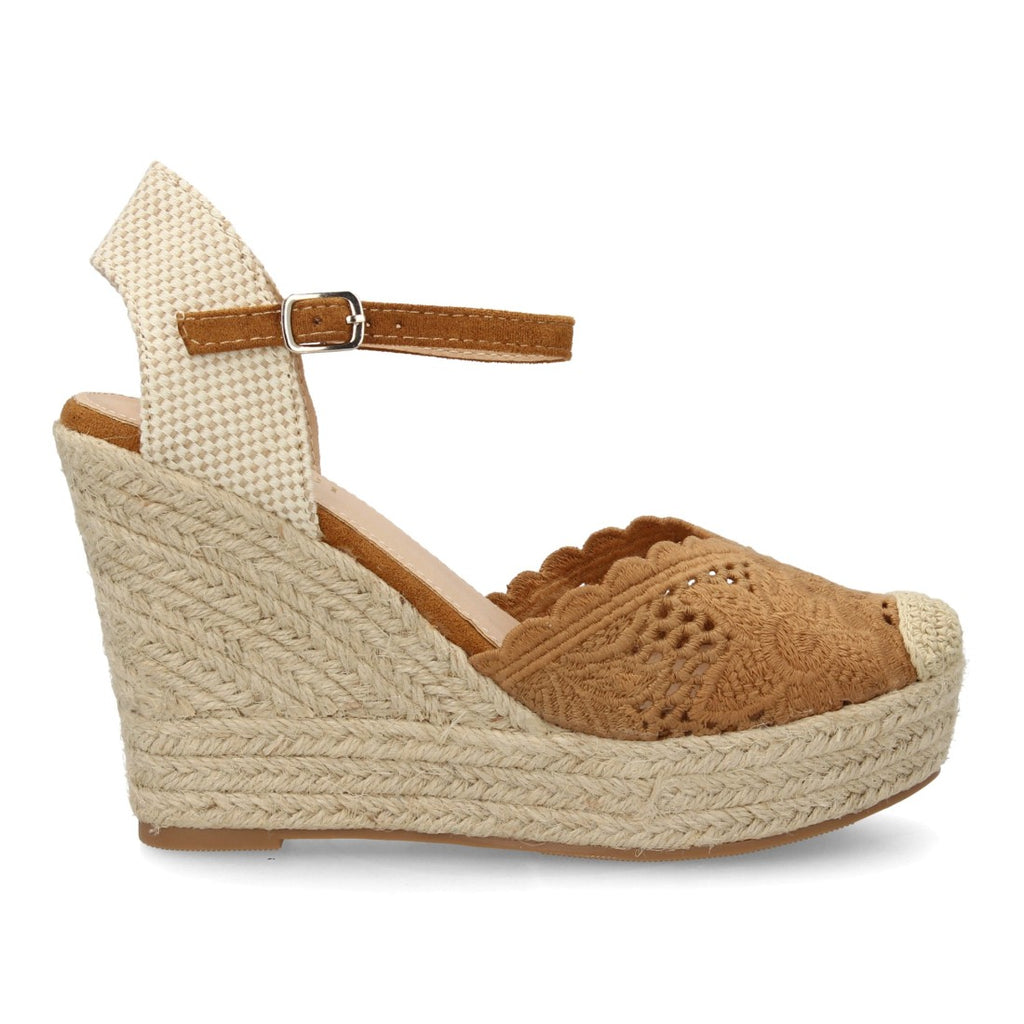 VR5-1516-Camel