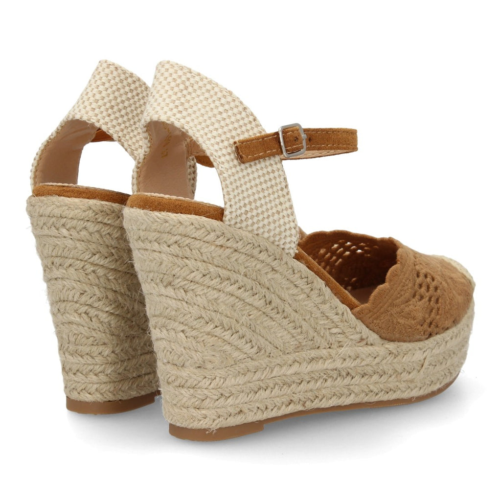 VR5-1516-Camel