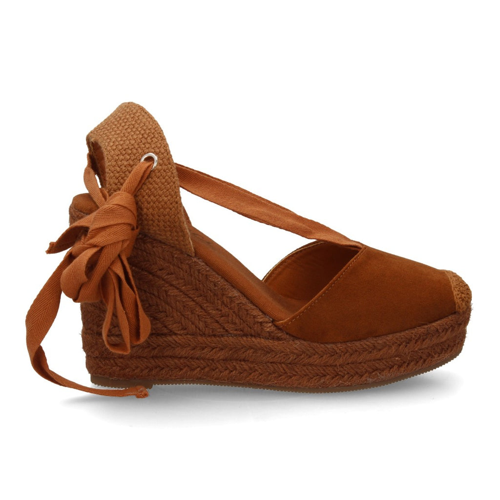 VR6-3110-Camel