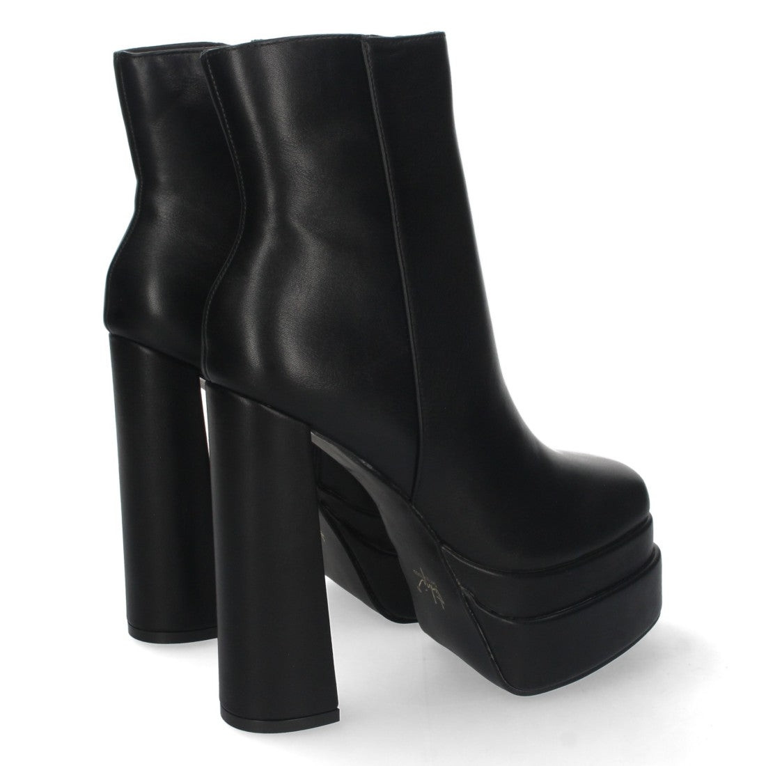 588-26-Black
