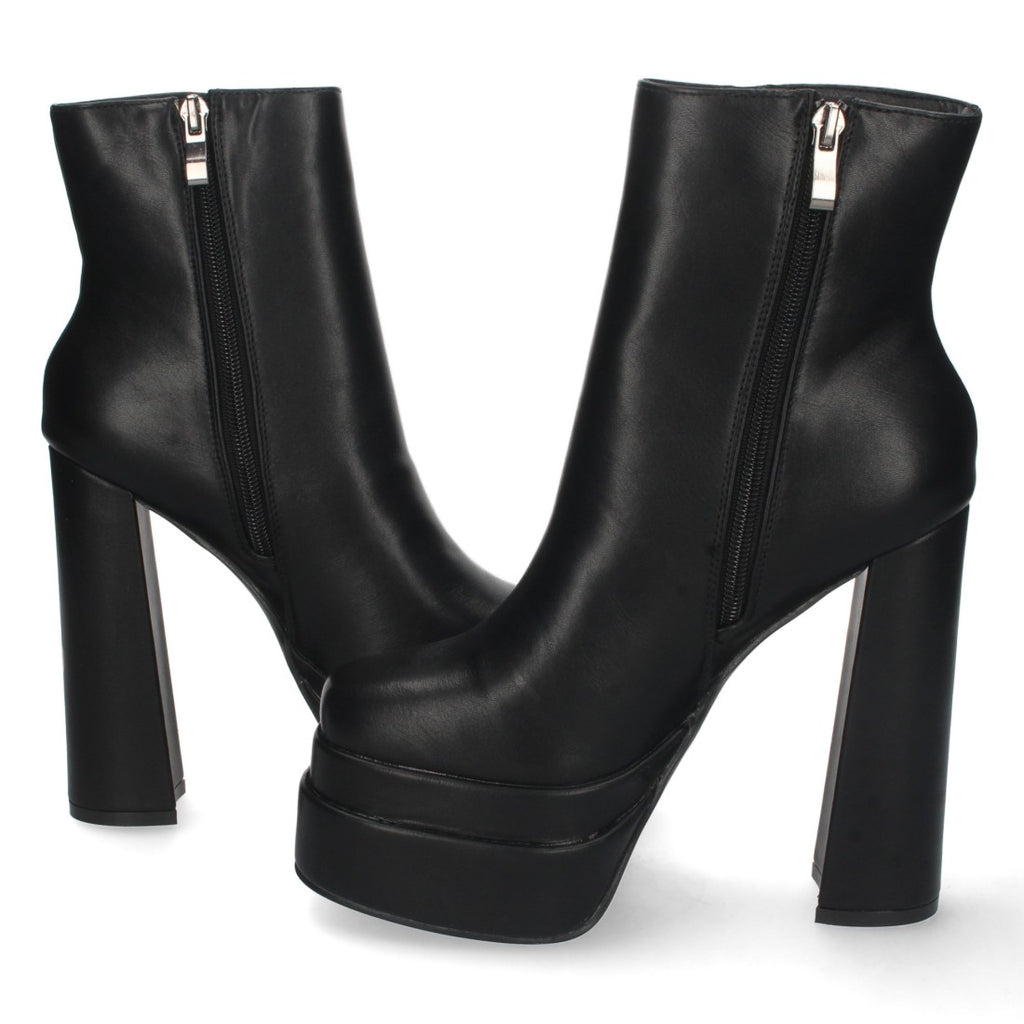 588-26-Black