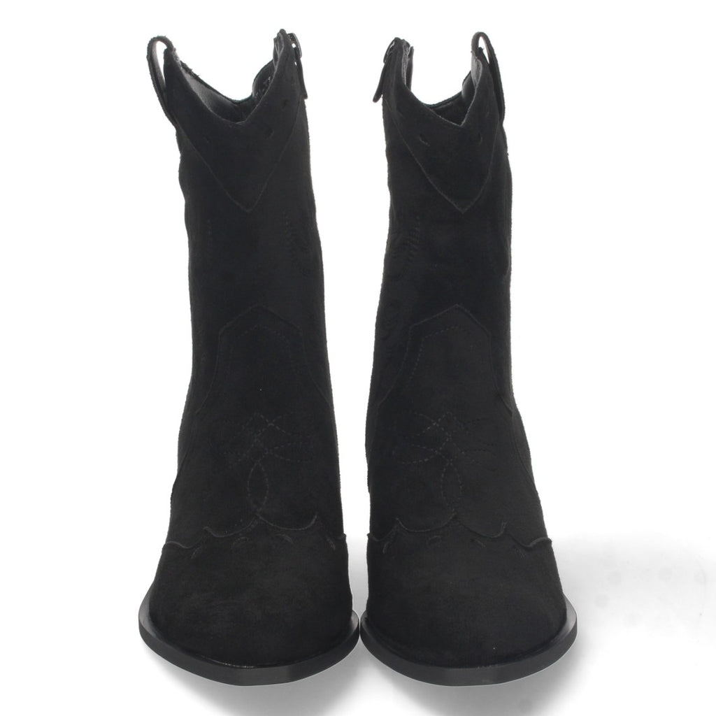 8T4-Black
